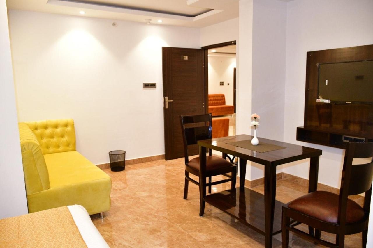 Hotel Grand Lotus Inn Джайпур Екстериор снимка