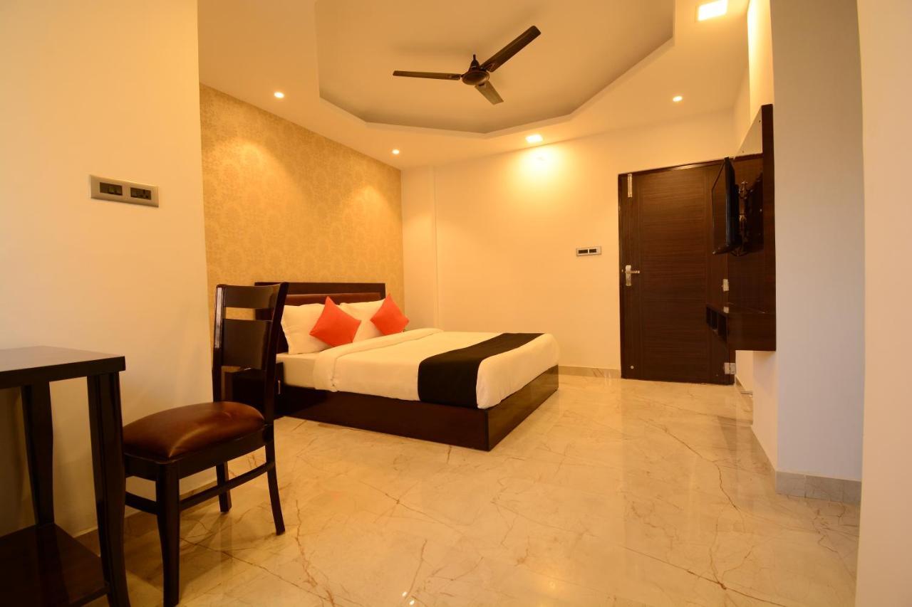 Hotel Grand Lotus Inn Джайпур Екстериор снимка