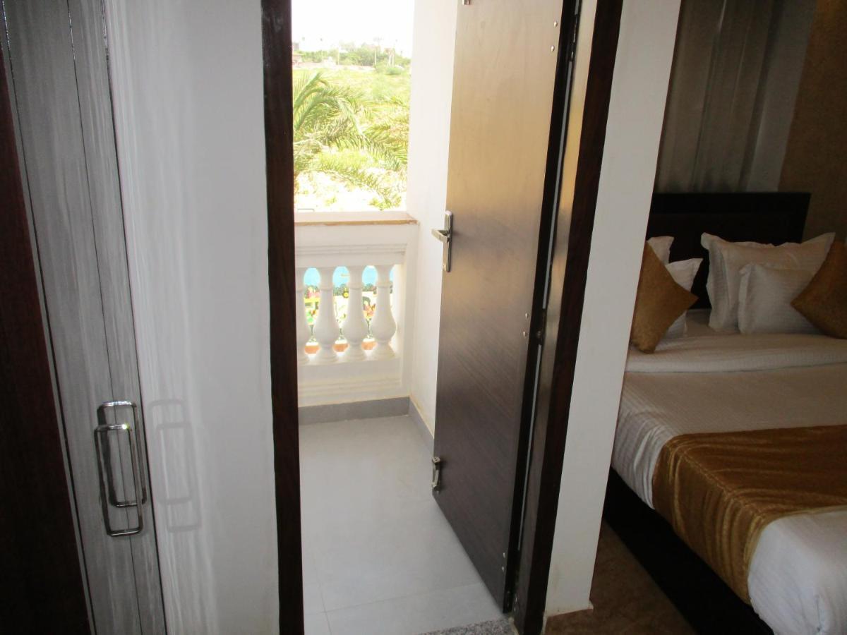 Hotel Grand Lotus Inn Джайпур Екстериор снимка