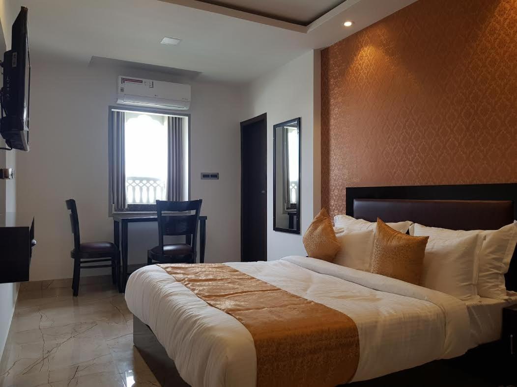Hotel Grand Lotus Inn Джайпур Екстериор снимка